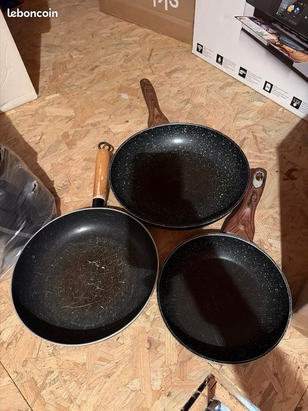 3 poêles induction en l’état (image 1)
