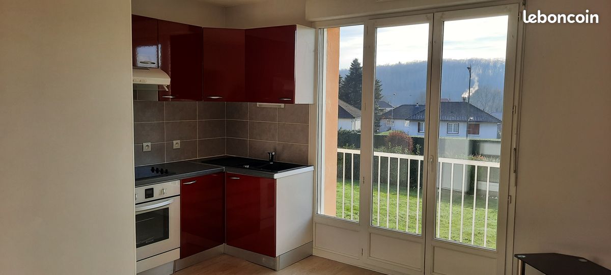 Appartement 3 pièces 45 m² · à Le Palais-sur-Vienne · 45 m² · 540 €