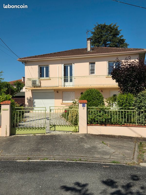 Maison 5 pièces 130 m² · à Bias · 130 m² · 155 000 €