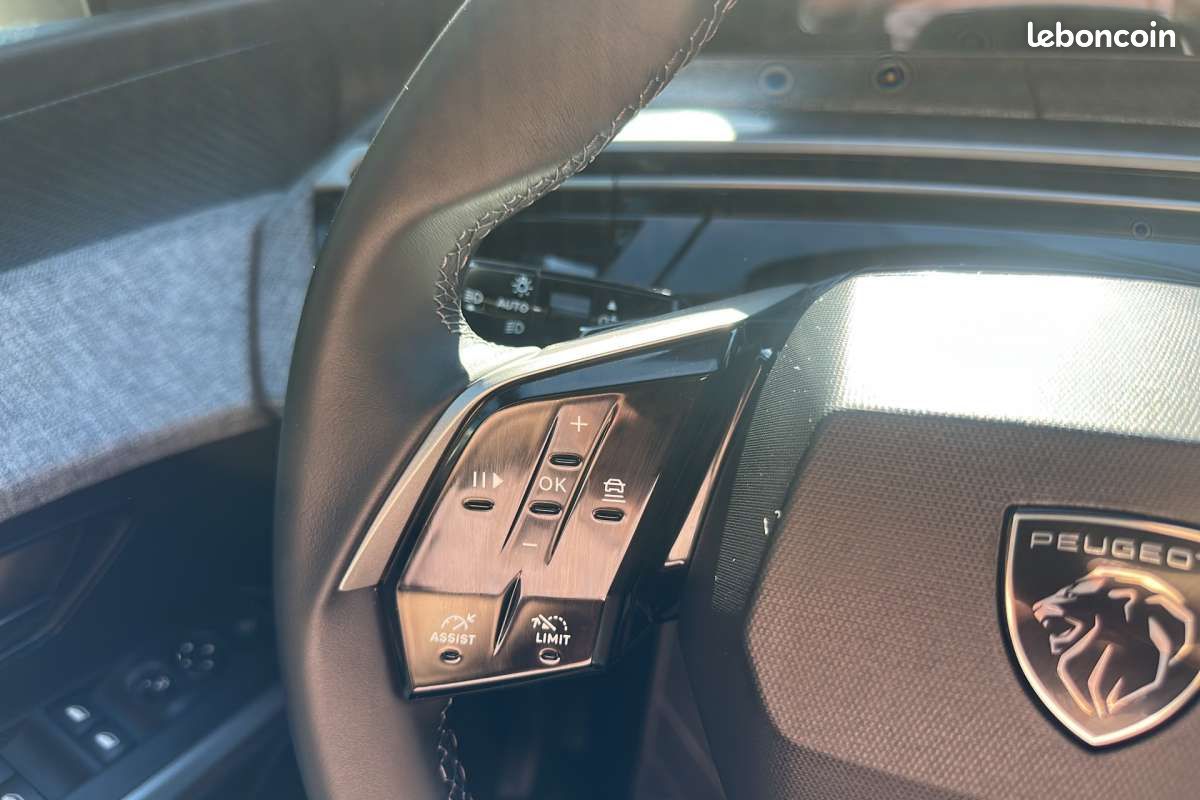 Peugeot 5008 HYBRID 145 E-DCS6 ALLURE PLUS -36% (image 8)