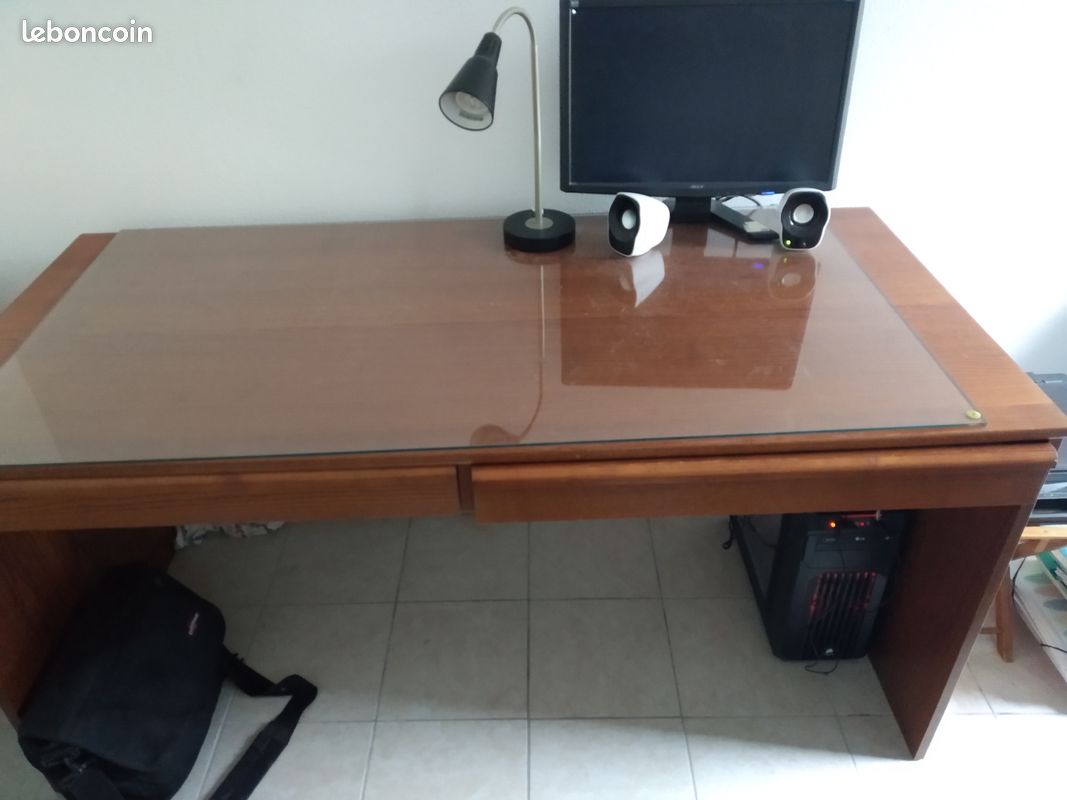 Bureau (image 1)