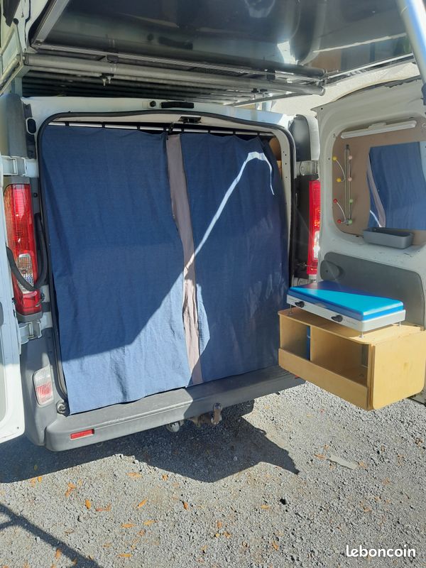 Renault Trafic Aménagé 6 places 6 Couchages (image 17)