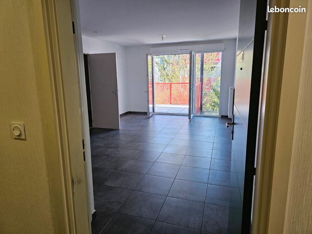 Appartement 2 pièces 43 m² · à Meyzieu · 43 m² · 165 000 €