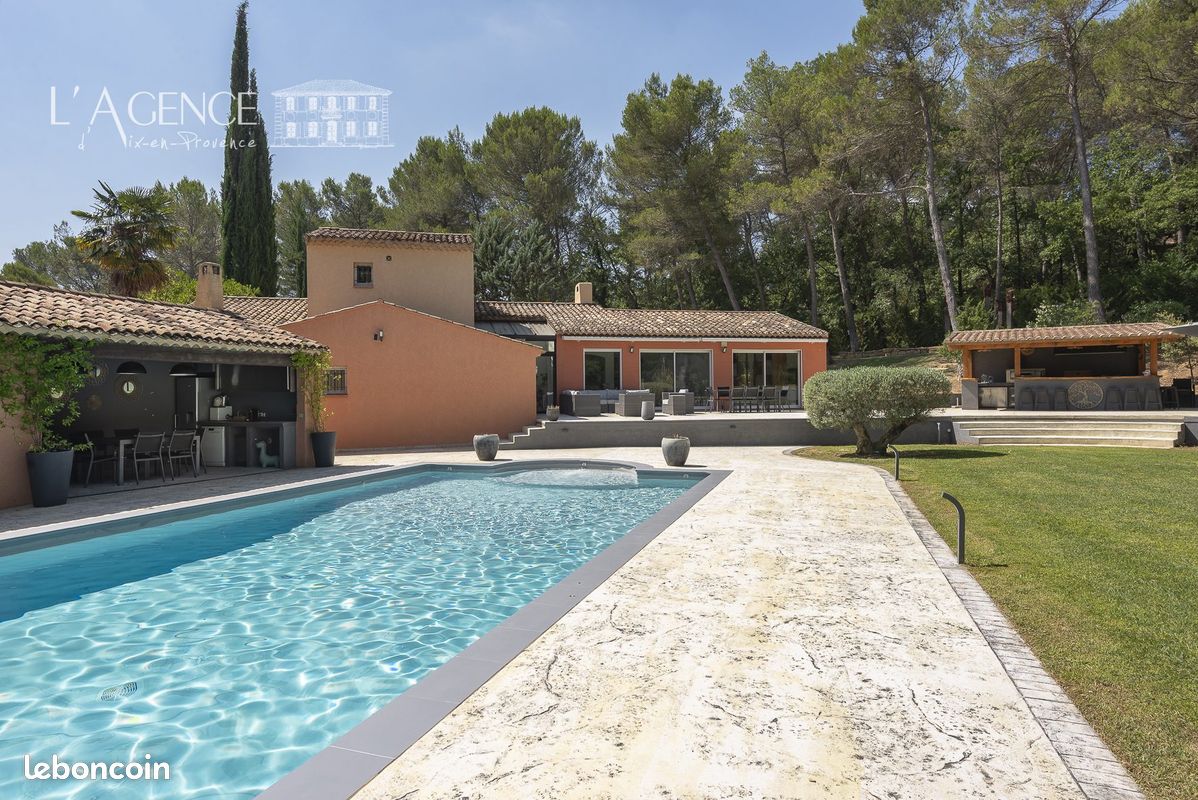 Maison 8 pièces 208 m² · à Aix-en-Provence · 208 m² · 1 450 000 €