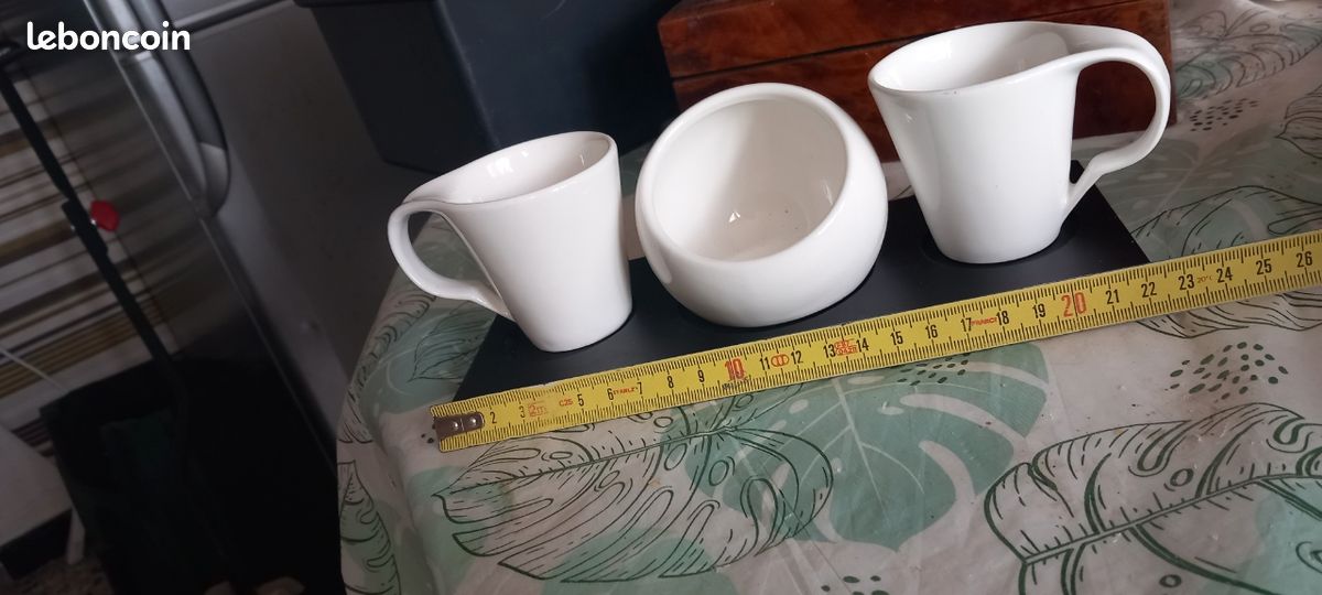 Set 2 tasses à café et sucrier blanc (image 2)