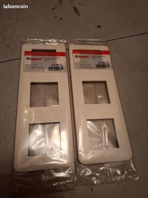 Lot De 4 Plaques Murales Triples Legrand Mosaic 75023 - Vertical - Pour 3x2 Ou 3x1 Modules