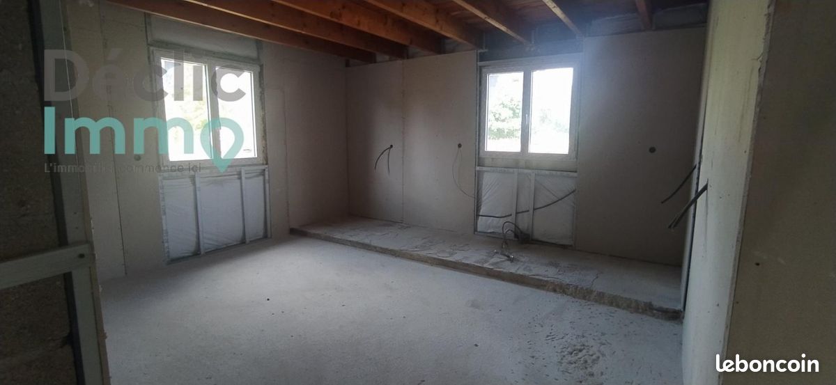 Maison 1 pièce 276 m² - Ruffec 16700 (image principale 6)