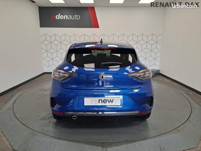 Renault Clio TCe 90 Techno (image 2)