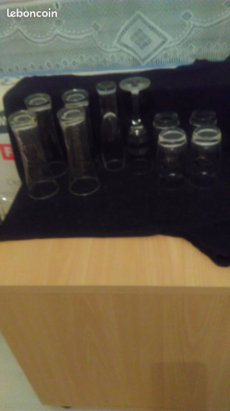 Un lot de verres (image 1)