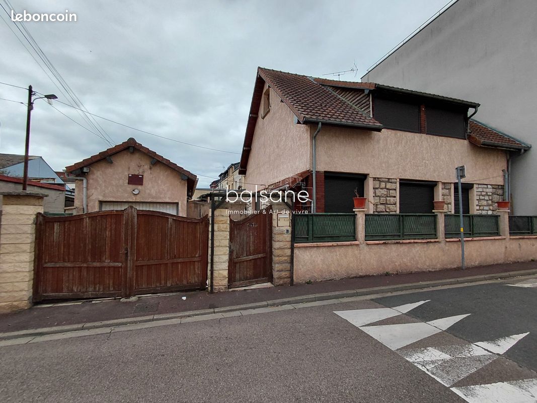 Maison 5 pièces 114 m² · à Le Petit-Quevilly · 114 m² · 190 000 €