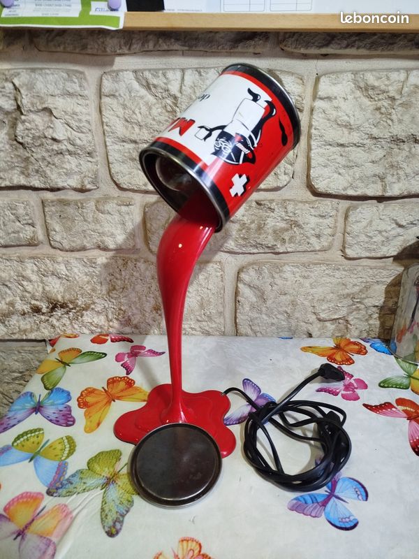 Lampe ( design ) curiosité pot de peinture renversé (image 1)