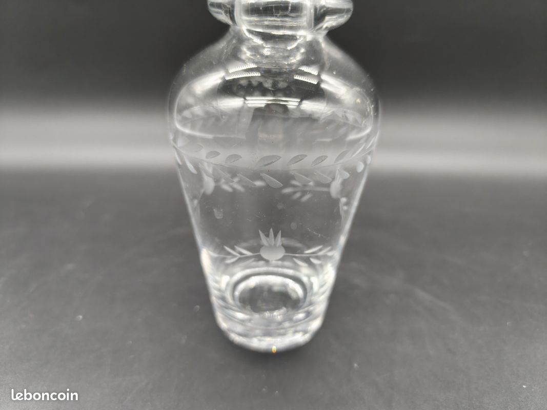 Carafe En Verre Vintage – Fait Main – Motif Fleur – Transparent