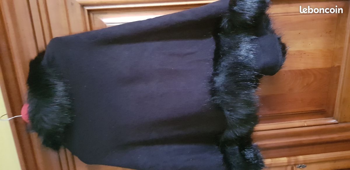 Cape (image 2)