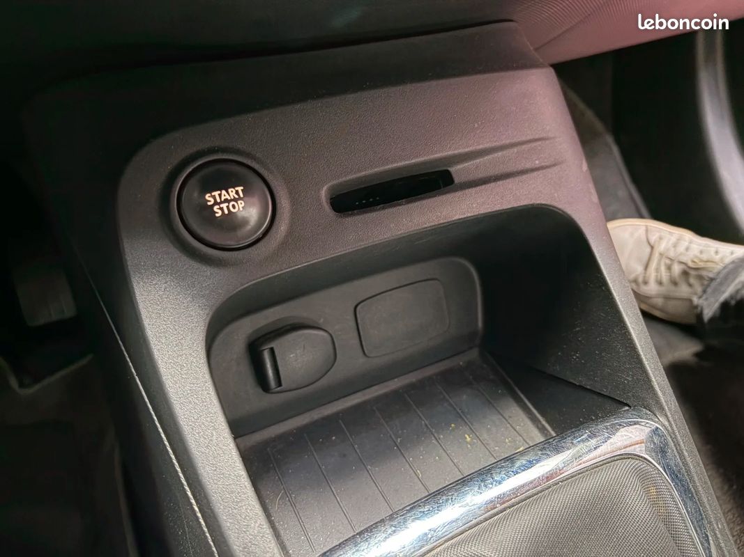 RENAULT CAPTUR dCi 90 Energy S&S eco² Intens / REVISION OK / CAMERA DE RECUL (image 35)