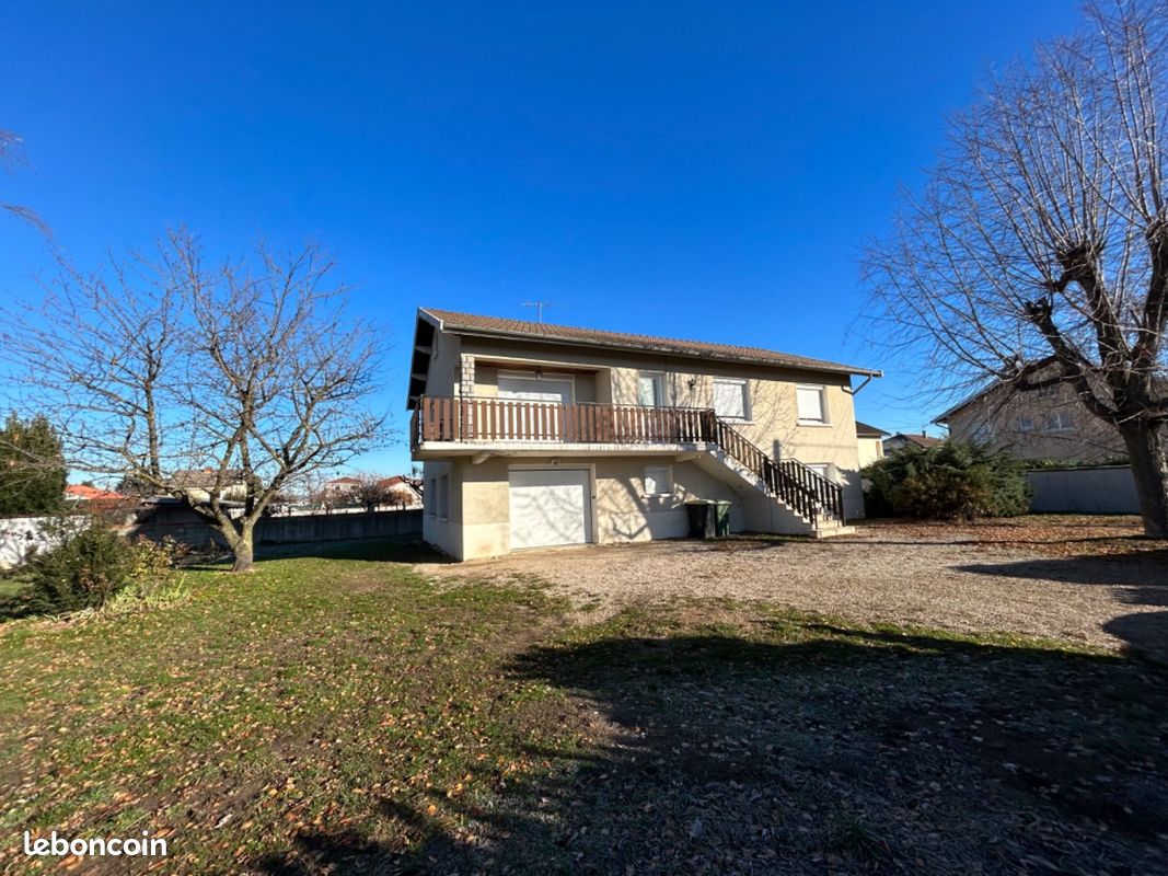 Maison 7 pièces 149 m² · à Veauche · 149 m² · 1 270 €/mois