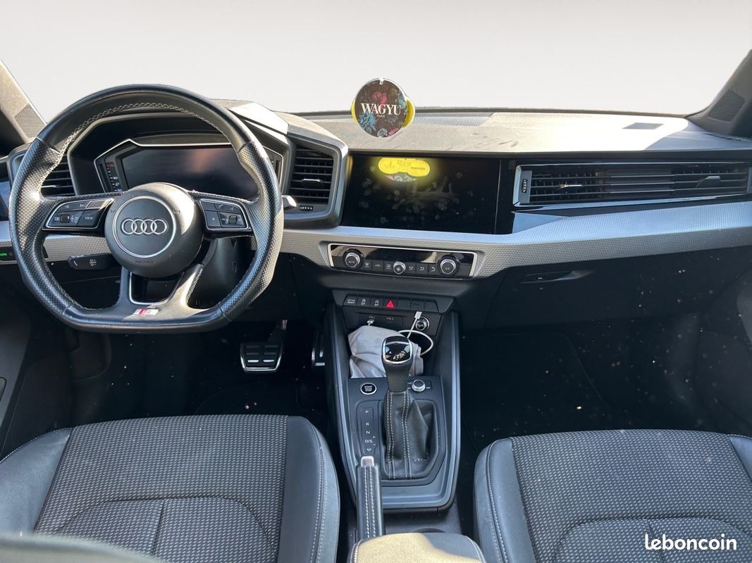 AUDI A1 SPORTBACK 35 TFSI 150 ch S tronic 7 S Line (image 9)