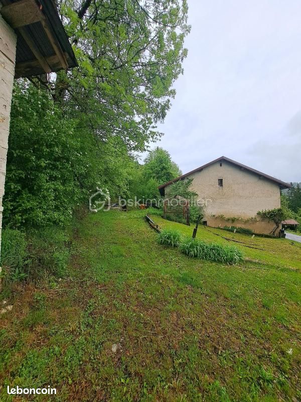 Maison 5 pièces 300 m² · à Morbier · 300 m² · 150 000 €
