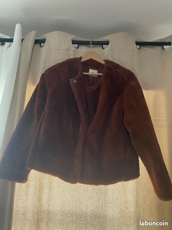 Vends vestes costume, gilets , manteaux femmes (image 9)