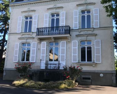 Grand appartement de charme au coeur de LAVAL