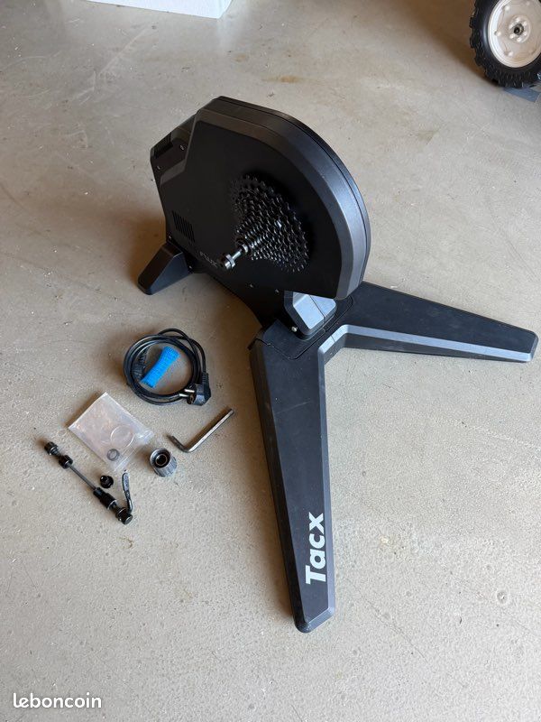 Home-trainer TACX sans roue arrière Flux S Smart T2900S