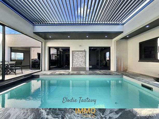 Villa 8 pièces 250 m²