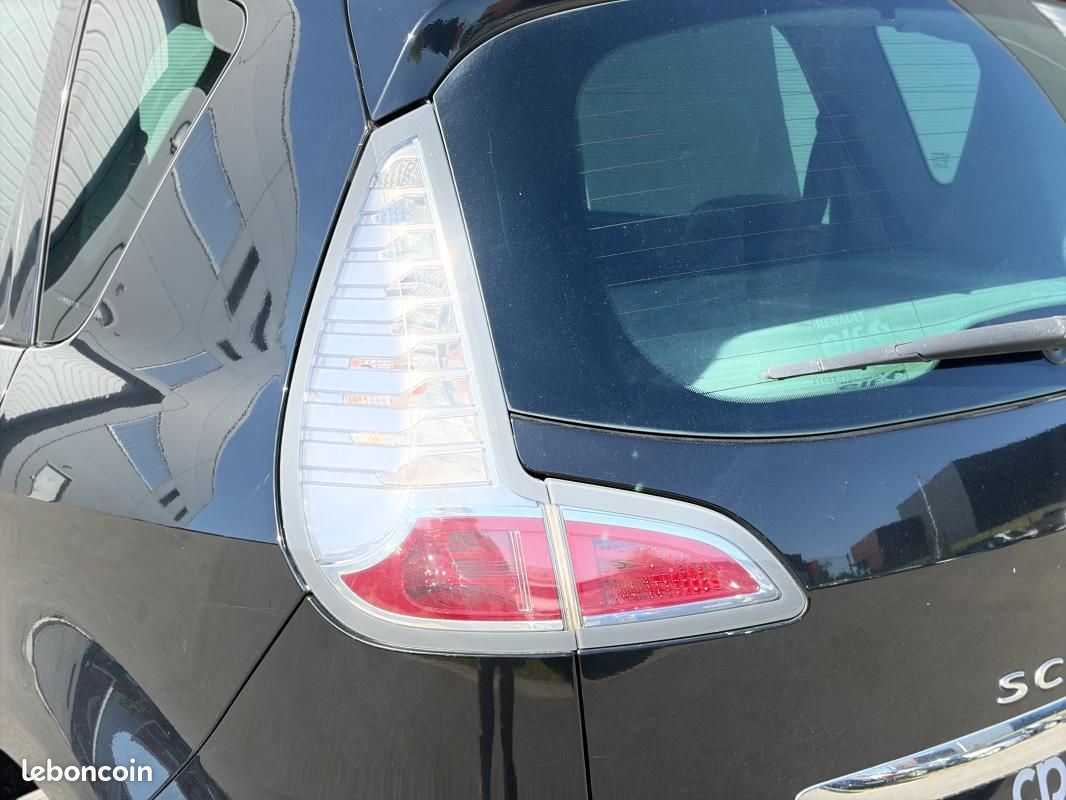 Renault Scénic 1.5 DCI 110 CH BVA6 BOSE EDITION / TOIT OUVRANT COURROIE DISTRIBUTION FAITE POUR L... (image 5)