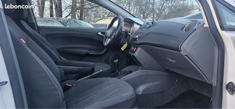 Seat Ibiza IV 1.6l Tdi 90 Cv Style Copa Du 11/11 (image 5)