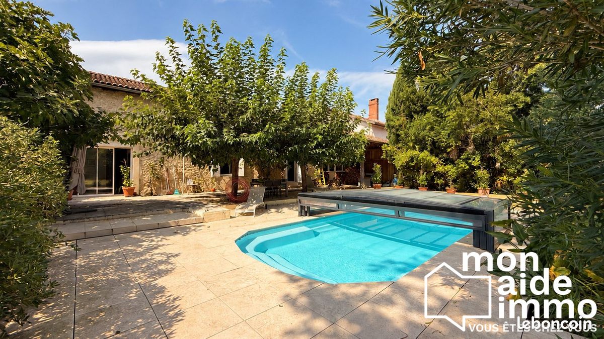 Maison 11 pièces 300 m² · à Grignols · 300 m² · 499 200 €