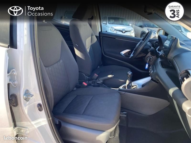 Toyota Yaris 120 VVT-i Dynamic Business 5p MC24 (image 27)