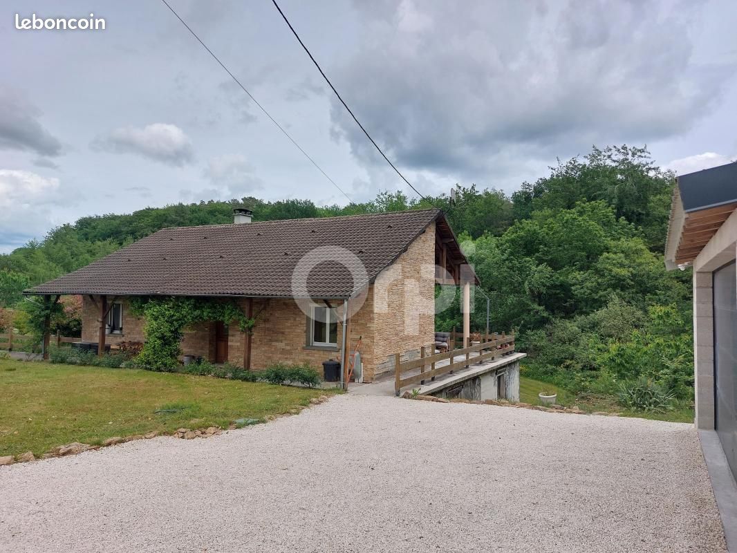 Maison 5 pièces 242 m² · à Favars · 242 m² · 275 000 €