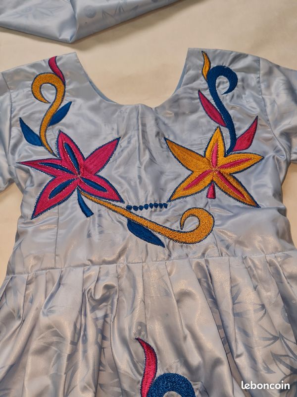 Robe enfant/ l'aïd/ robe africaine/caftan fille/bazin riche/broderie/fille/fête/Noël/cadeau (image 2)