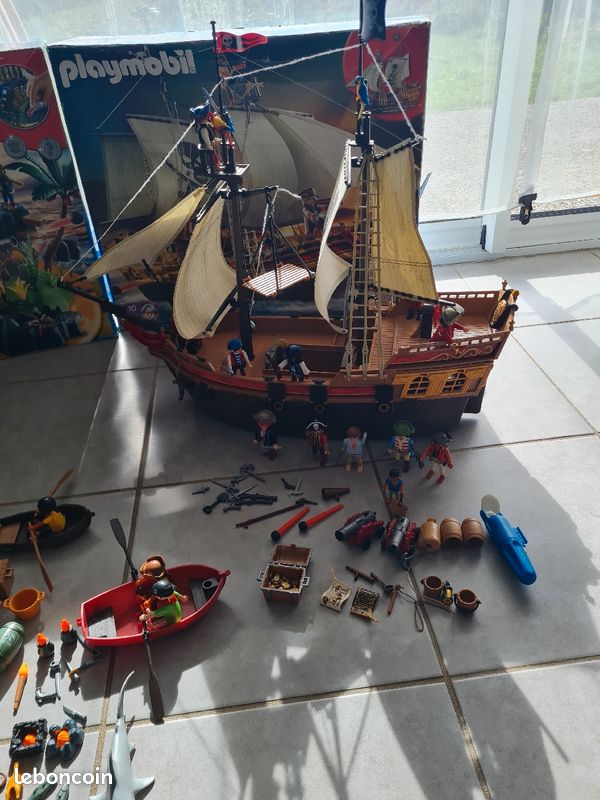Playmobil bateau pirates plus île pirates nombreux accessoires (image 2)