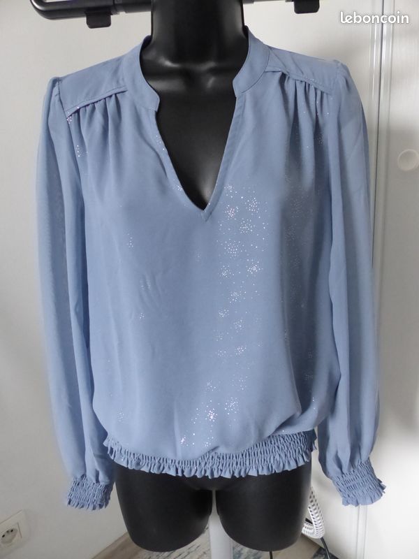 Haut /blouse col V bleu et argenté cache cache Vêtements
