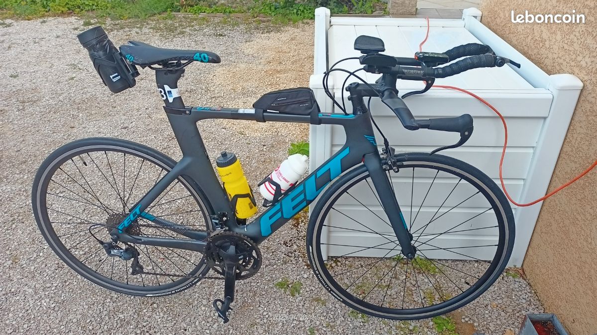 À vendre Felt B14 – Triathlon CLM – Taille 54 –1100 Vélos