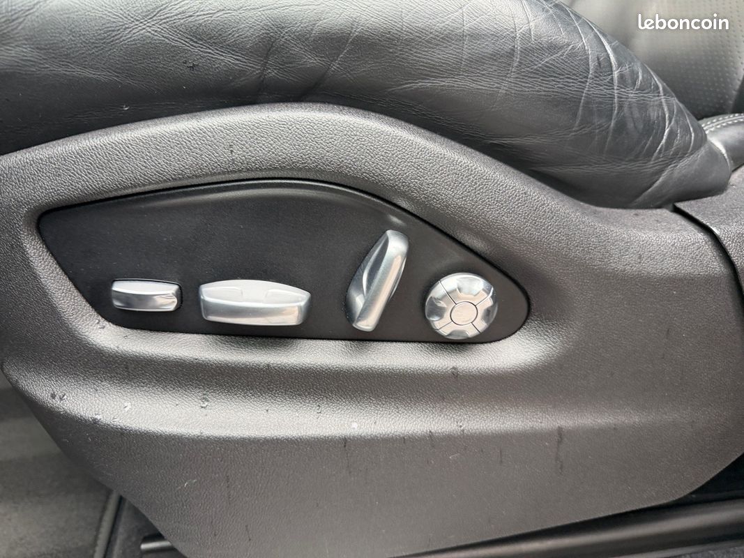 PORSCHE CAYENNE 3.0 V6 440 ch Tiptronic BVA S Toit Ouvrant Pack Chrono Siège électrique à mémoire (image 11)