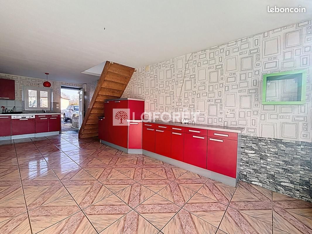 Maison 4 pièces 92 m² · à Germainvilliers · 92 m² · 27 500 €