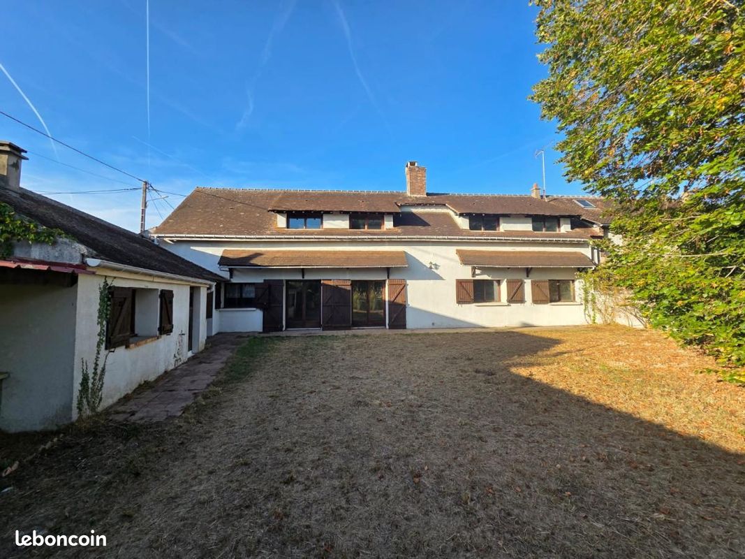 Maison 5 pièces 185 m² · à Nargis · 185 m² · 168 400 €