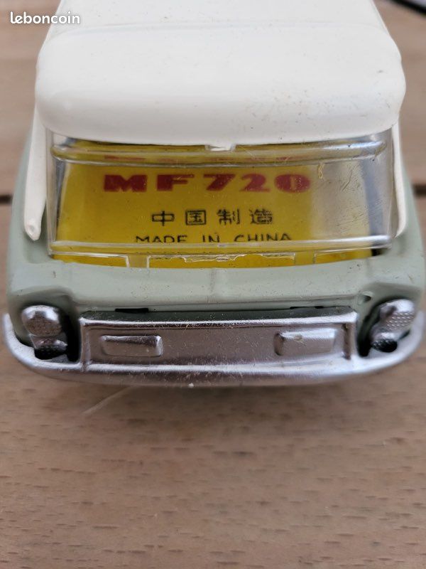 Jouets anciens - VÉHICULE TÔLE à FRICTION Son Bruit Moteur SANS MARQUE