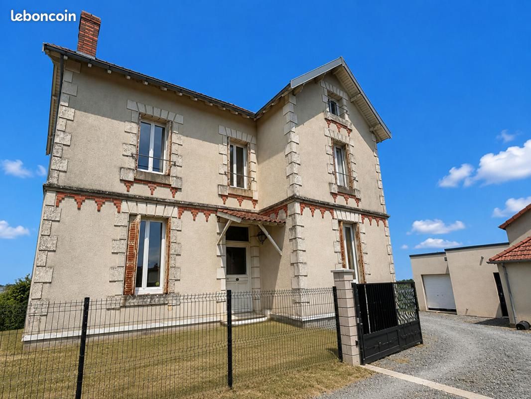 Maison 5 pièces 122 m² · à La Villedieu-du-Clain · 122 m² · 169 600 €
