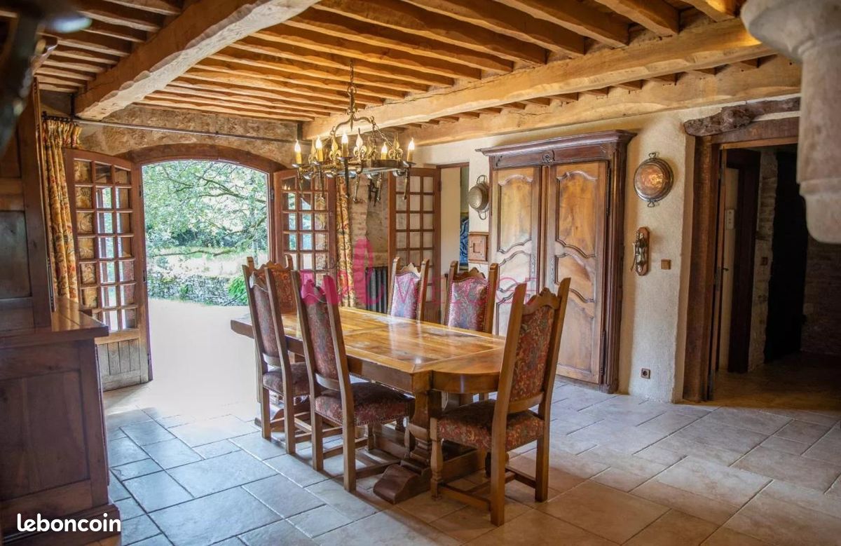 Maison 7 pièces 220 m² (image 2)