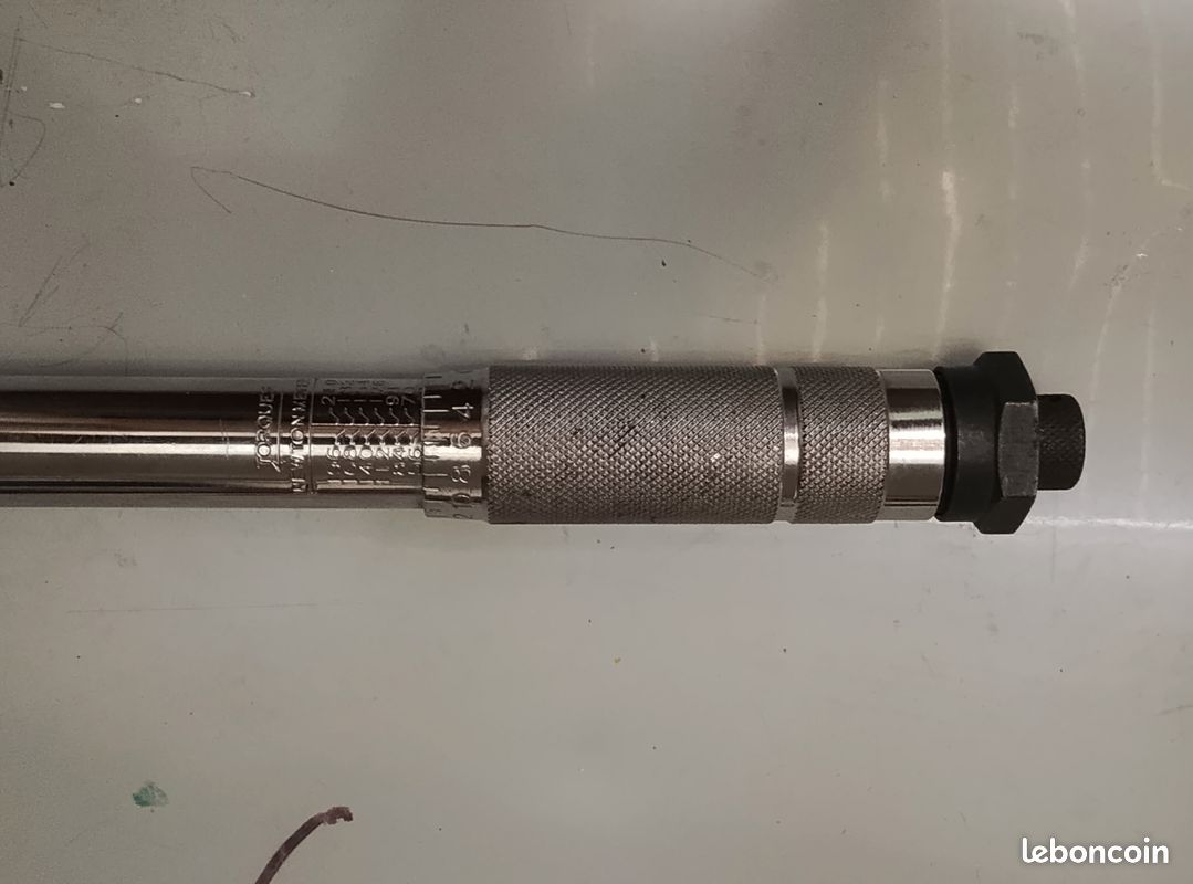 Clé Dynamométrique Elite – D'occasion, Fonctionnelle, Marques D'usage