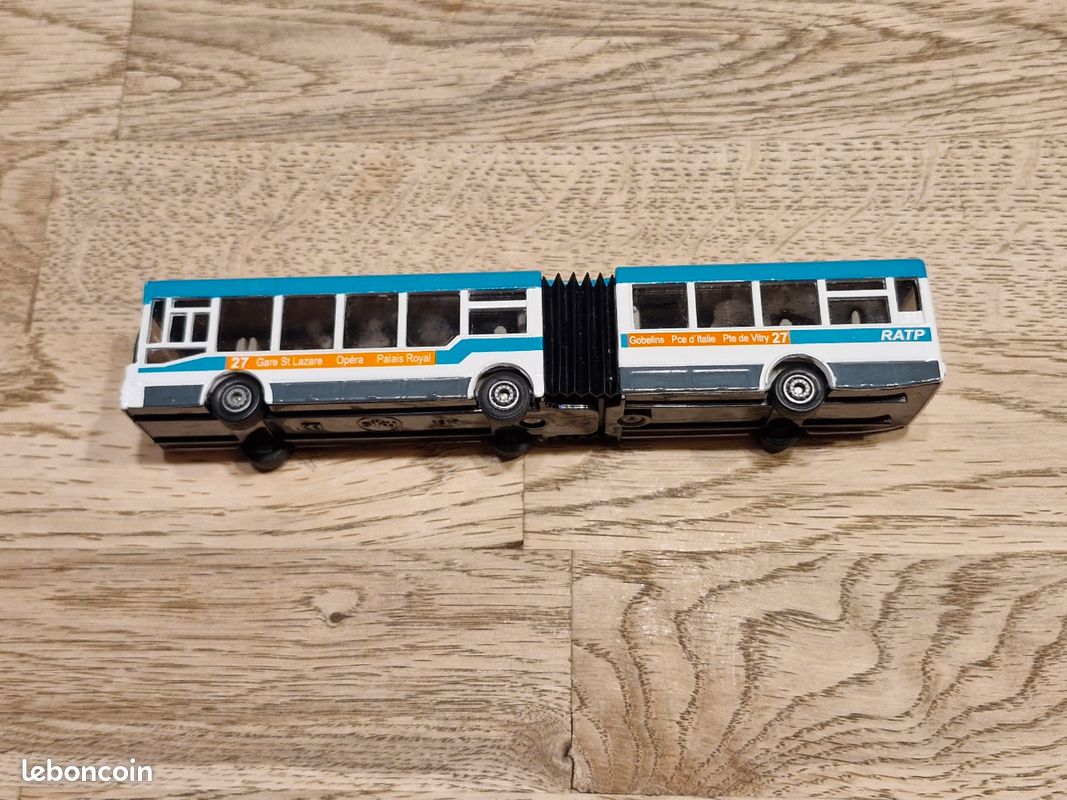 Bus articulé Siku 1617 RATP Collection