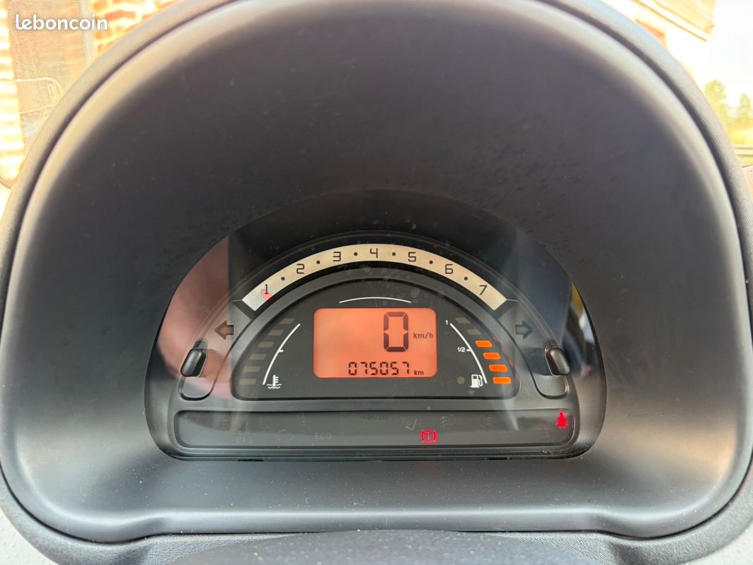 Citroen C3 1.1i 60ch 5p / 1ERE MAIN / SUIVI COMPLET (image 6)