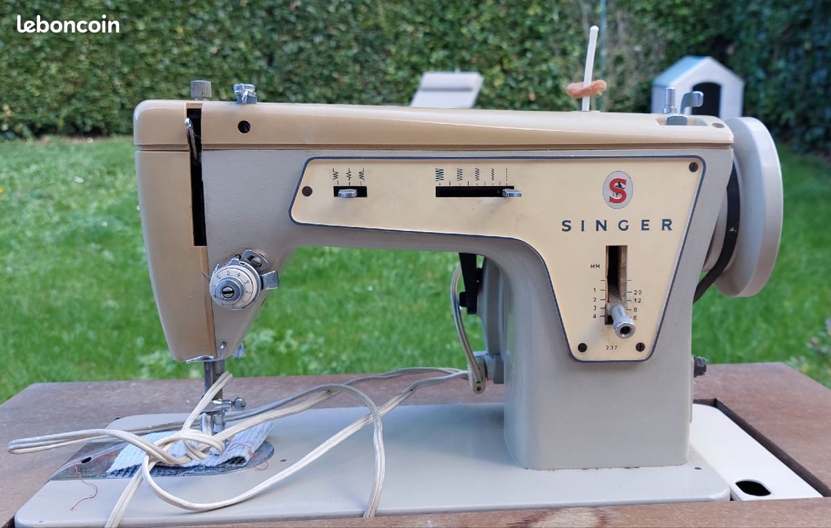 Machine à coudre vintage Singer - Collection