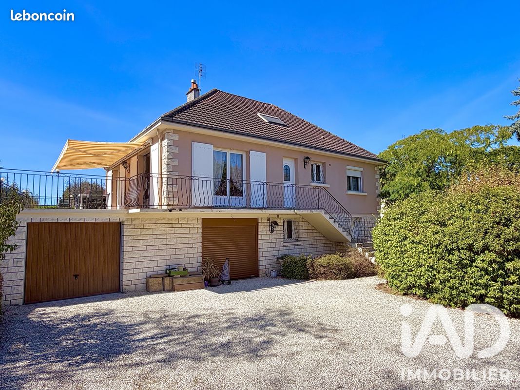 Maison 7 pièces 162 m² · à Le Blanc · 162 m² · 250 000 €