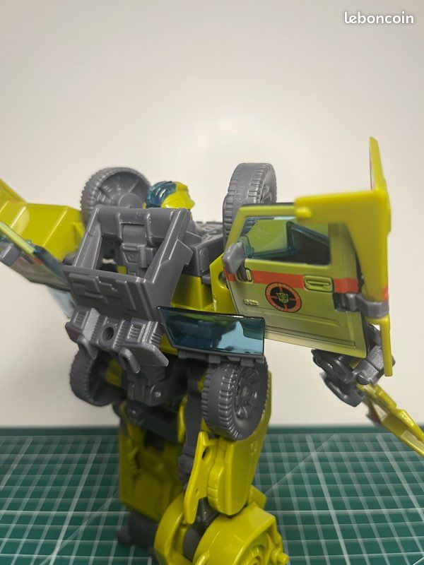 Transformers RATCHET 2009 - Revenge of the Fallen (image 11)