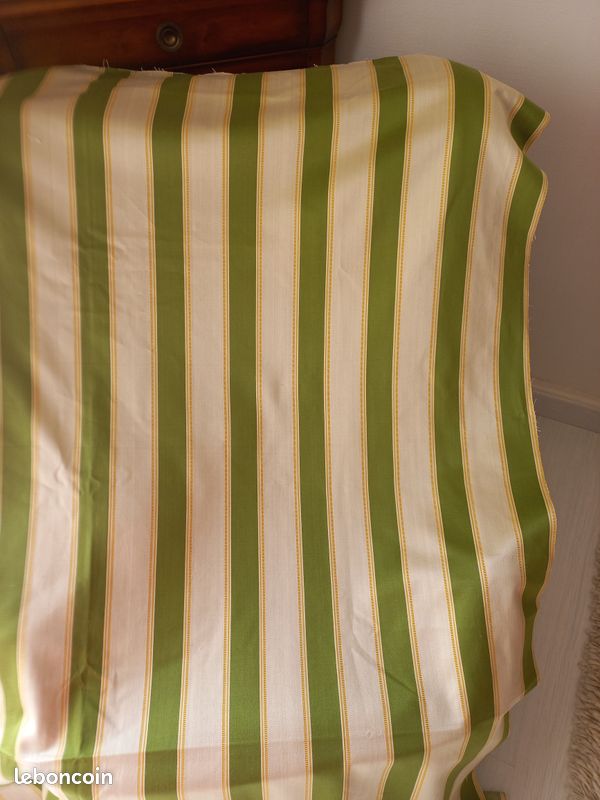 Coupon tissus neuf ameublement vert bronze et bis (image 3)