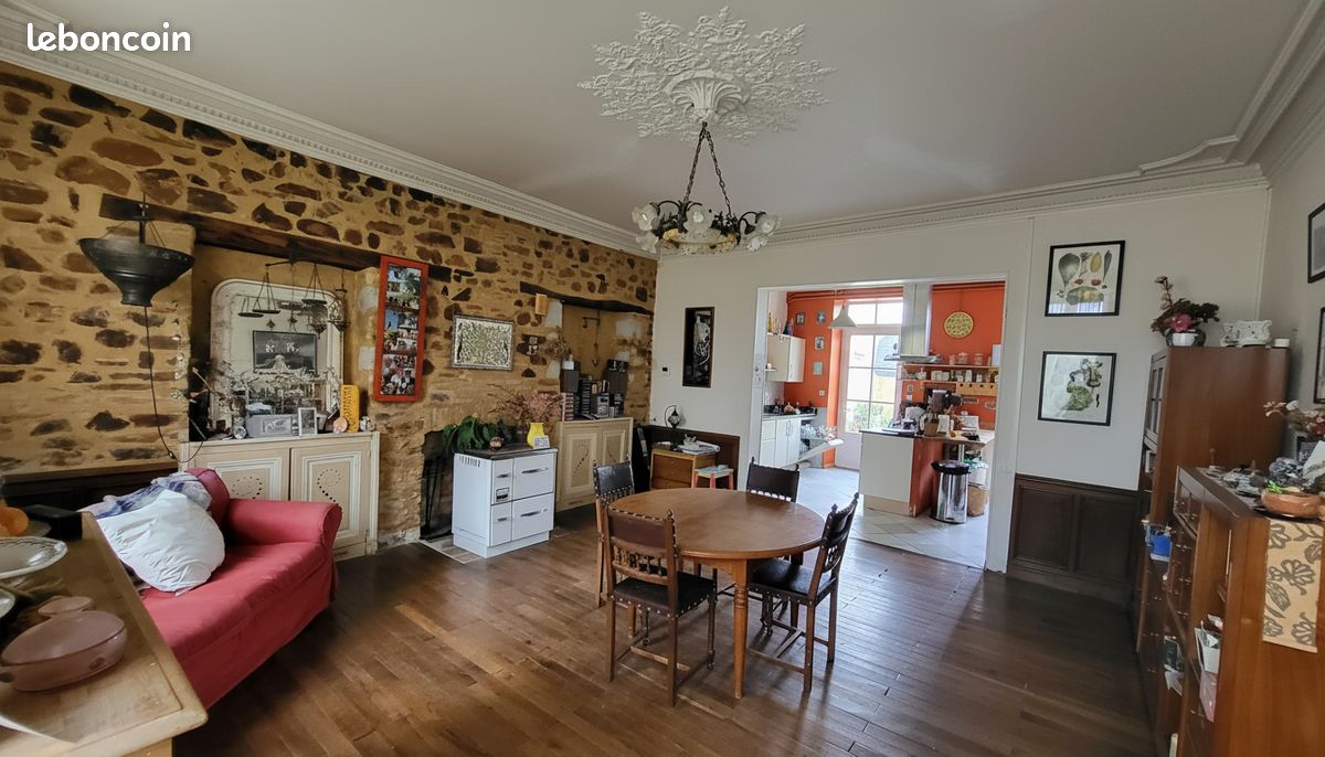 Maison 9 pièces 254 m² · à Vallons-de-l'Erdre · 254 m² · 326 025 €