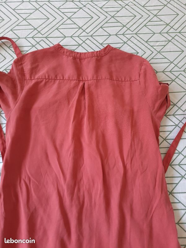 Robe (image 1)