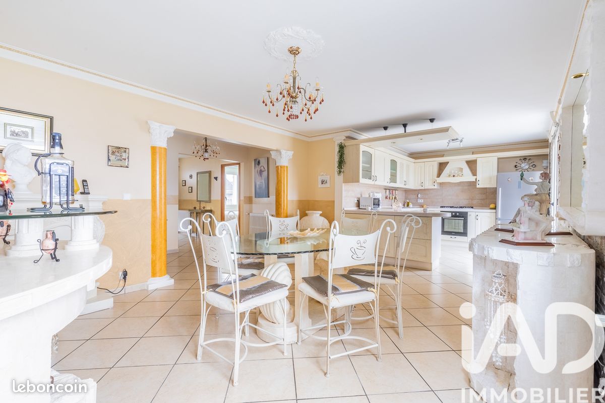 Maison 6 pièces 136 m² · à Morangis · 136 m² · 449 000 €
